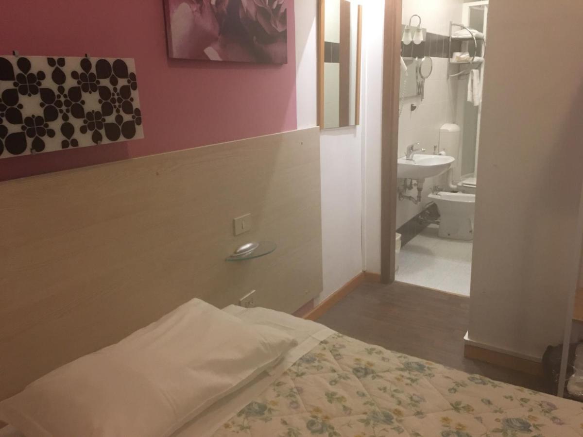 Hotel Alabarda Trieste Exterior photo